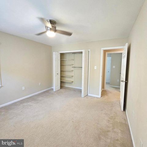 6413 FOUR OAKS LN, Burke, VA 22015