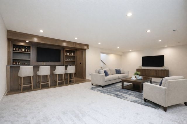 605 Pelican Drive, Polk City, IA 50226