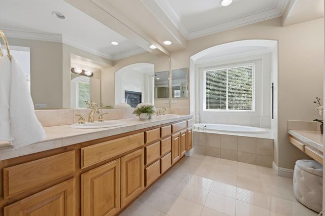 2228 Belvedere Cir, Roseville, CA 95678