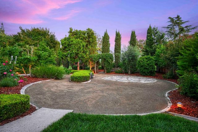 2228 Belvedere Cir, Roseville, CA 95678