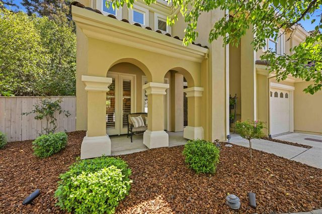 2228 Belvedere Cir, Roseville, CA 95678