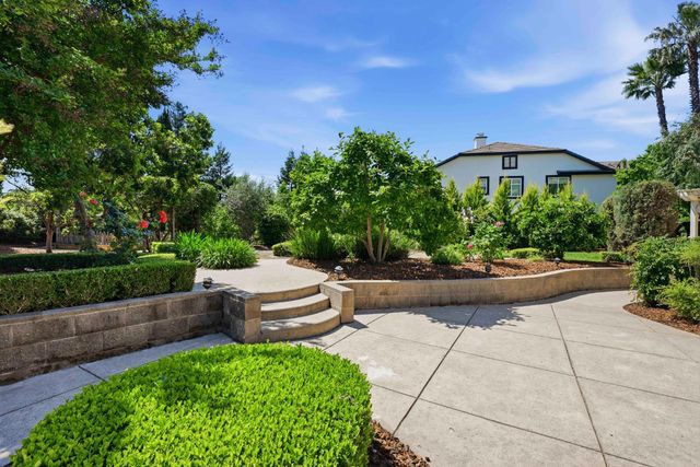 2228 Belvedere Cir, Roseville, CA 95678