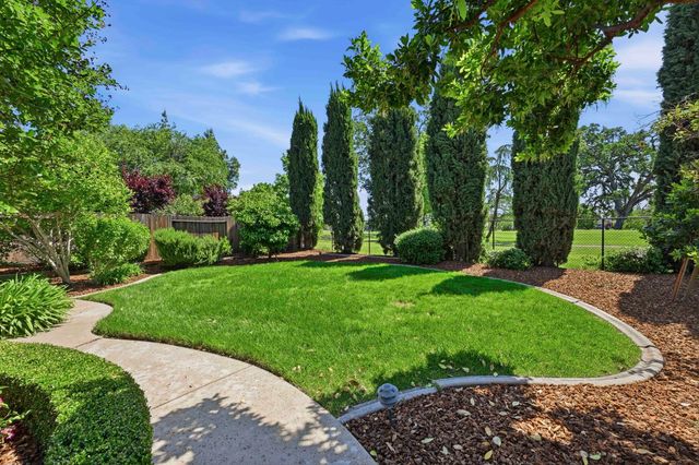 2228 Belvedere Cir, Roseville, CA 95678