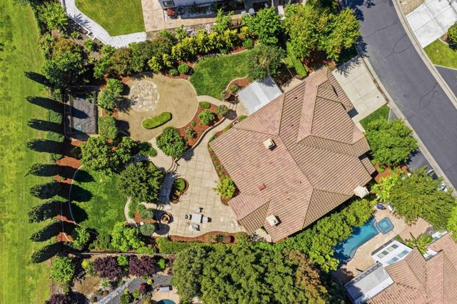 2228 Belvedere Cir, Roseville, CA 95678