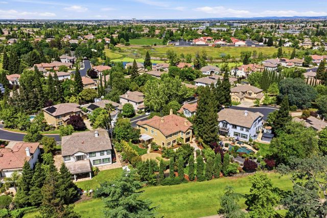 2228 Belvedere Cir, Roseville, CA 95678