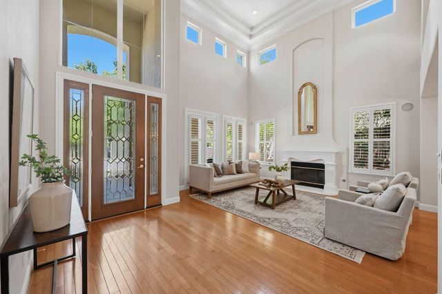 2228 Belvedere Cir, Roseville, CA 95678