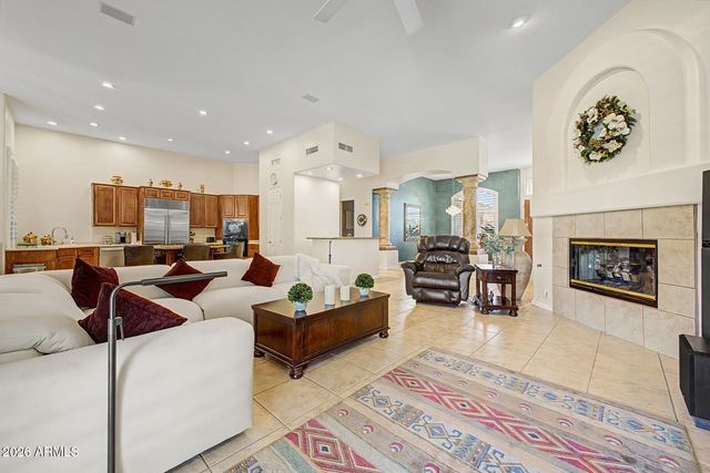 1050 N KRISTIN Lane, Chandler, AZ 85226