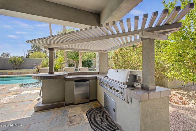 1050 N KRISTIN Lane, Chandler, AZ 85226
