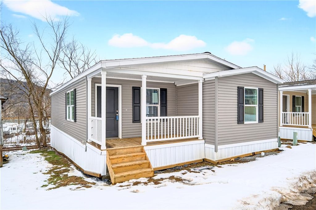 15 Surf Drive, Forward Twp, PA 15020