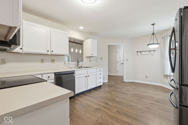 7141 Bracken Lane, Indianapolis, IN 46239