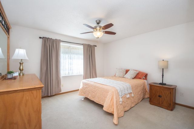 845 12th Avenue W, West Fargo, ND 58078