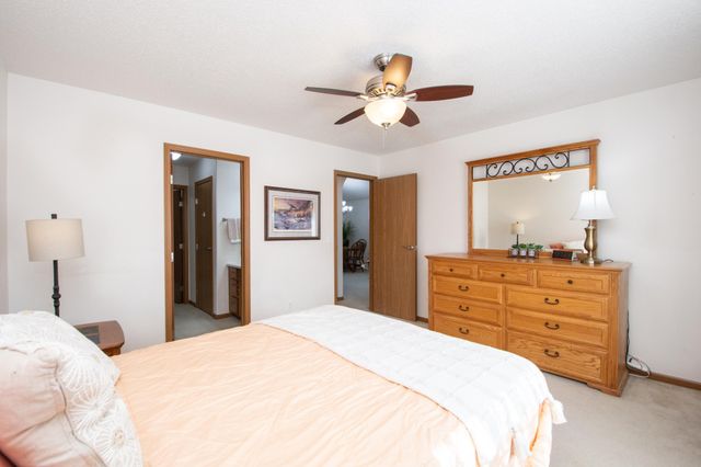 845 12th Avenue W, West Fargo, ND 58078