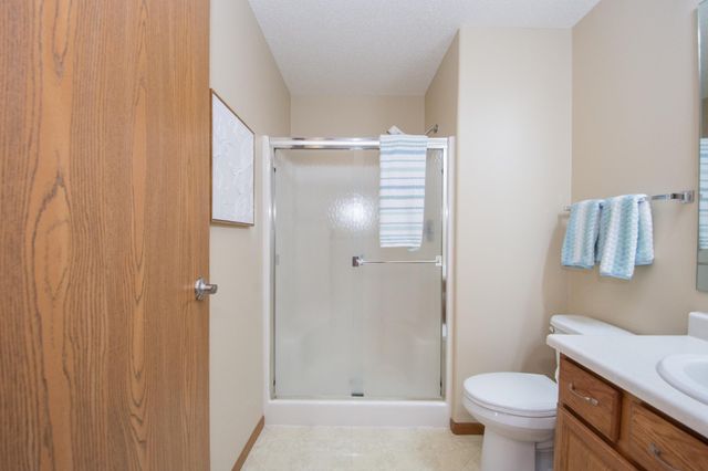 845 12th Avenue W, West Fargo, ND 58078