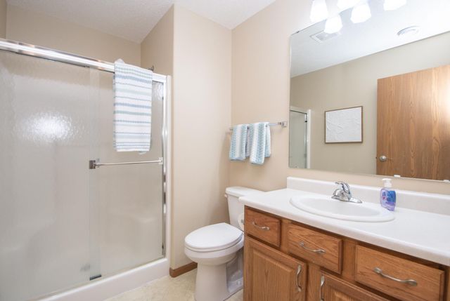 845 12th Avenue W, West Fargo, ND 58078