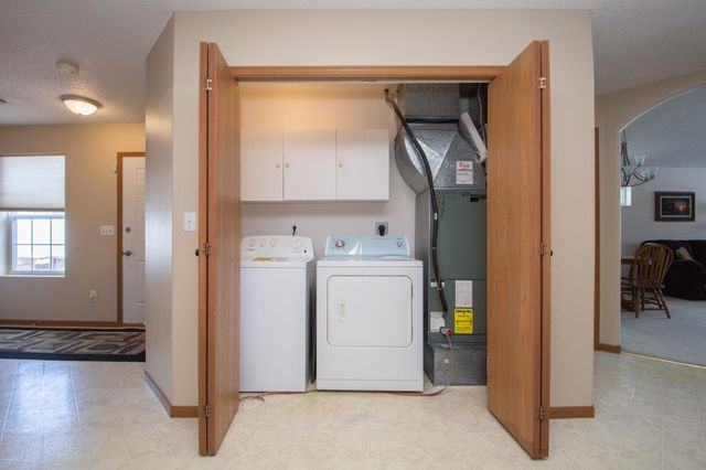 845 12th Avenue W, West Fargo, ND 58078