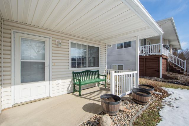 845 12th Avenue W, West Fargo, ND 58078