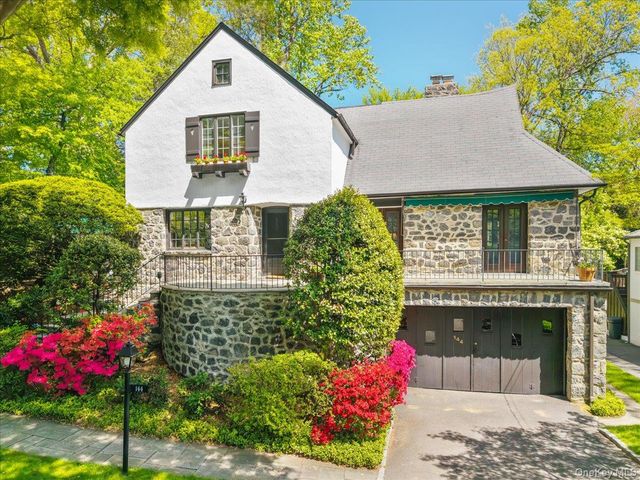 144 N Chatsworth Avenue, Larchmont, NY 10538