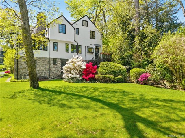 144 N Chatsworth Avenue, Larchmont, NY 10538