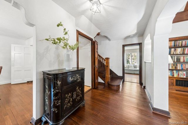 144 N Chatsworth Avenue, Larchmont, NY 10538