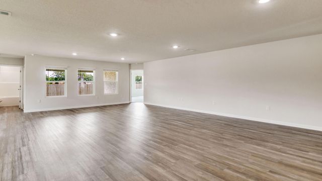 5749 Dearing Street, Crestview, FL 32539