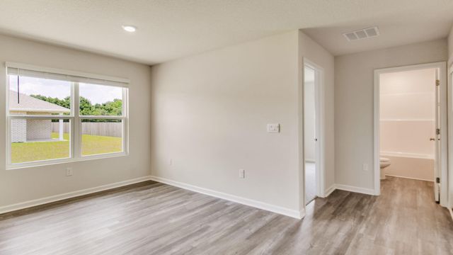 5749 Dearing Street, Crestview, FL 32539