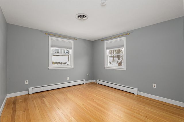 5 Maple Avenue, Atkinson, NH 03811