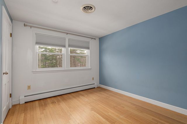 5 Maple Avenue, Atkinson, NH 03811