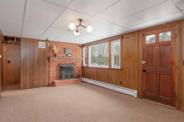 5 Maple Avenue, Atkinson, NH 03811