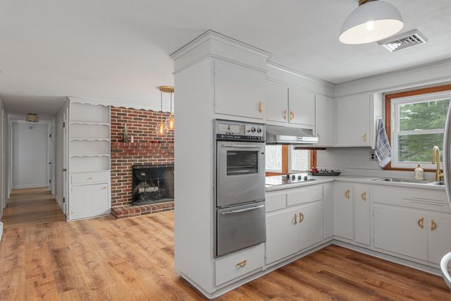 5 Maple Avenue, Atkinson, NH 03811