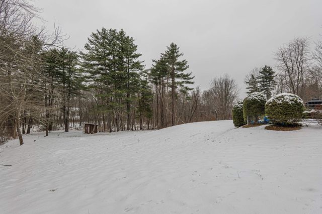 5 Maple Avenue, Atkinson, NH 03811