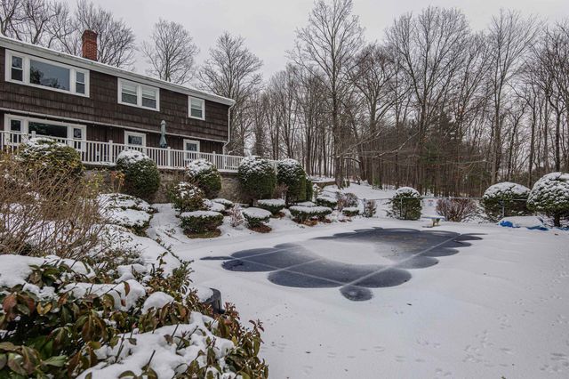 5 Maple Avenue, Atkinson, NH 03811