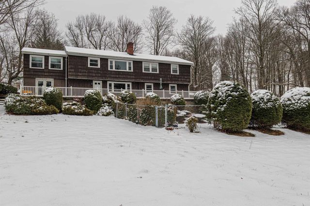 5 Maple Avenue, Atkinson, NH 03811