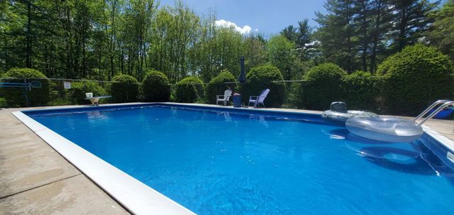 5 Maple Avenue, Atkinson, NH 03811