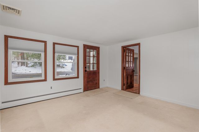 5 Maple Avenue, Atkinson, NH 03811