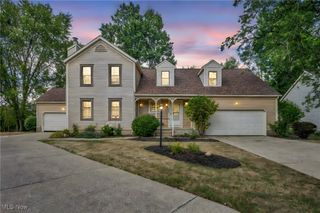 8037 Norriton Circle NW, North Canton, OH 44720