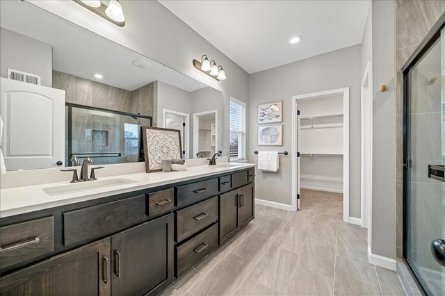 19004 Skyview Lane, Spring Hill, KS 66083