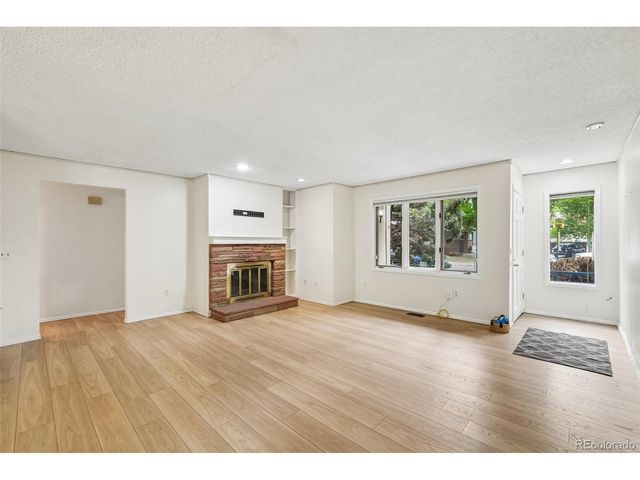 400 Emery St 103, Longmont, CO 80501