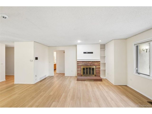 400 Emery St 103, Longmont, CO 80501