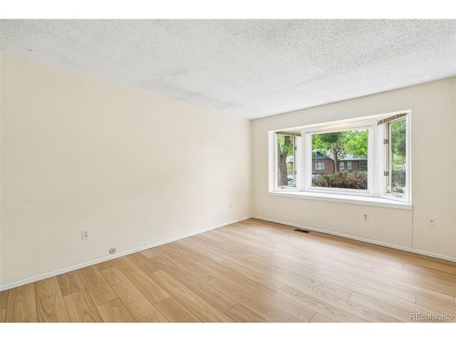 400 Emery St 103, Longmont, CO 80501