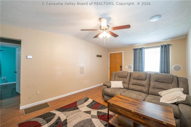 813 7th Street, Charleston, WV 25302