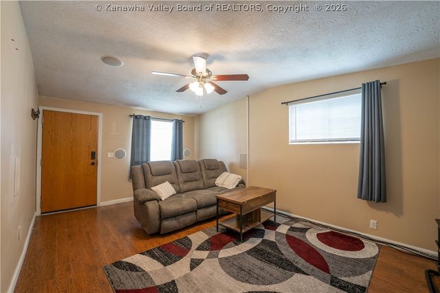 813 7th Street, Charleston, WV 25302