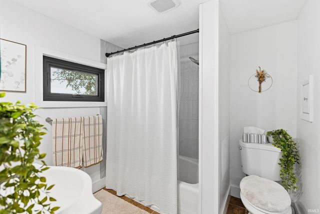 2018 Bayer Avenue, Fort Wayne, IN 46805