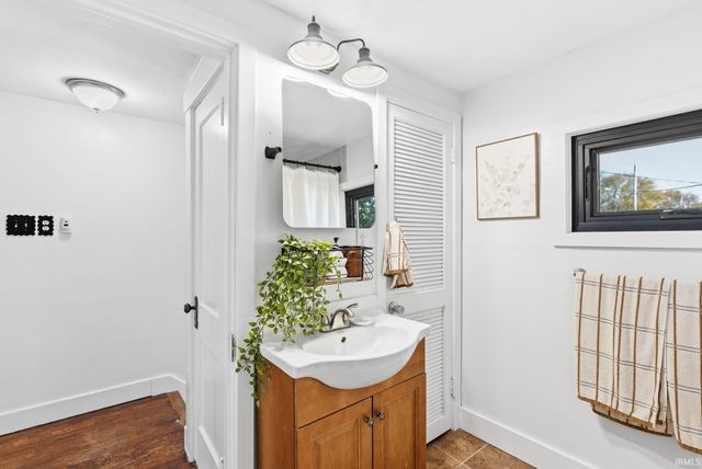 2018 Bayer Avenue, Fort Wayne, IN 46805