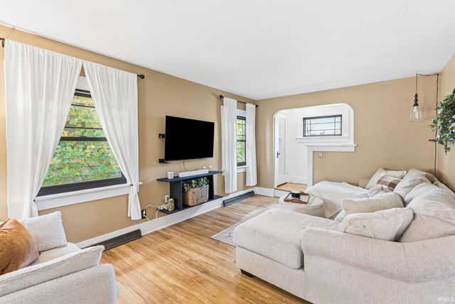 2018 Bayer Avenue, Fort Wayne, IN 46805