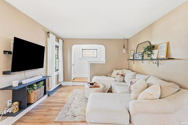 2018 Bayer Avenue, Fort Wayne, IN 46805