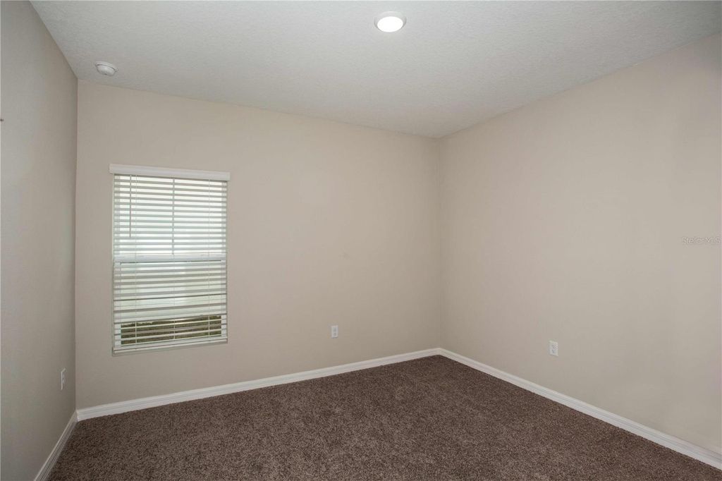 Image 18 of property listing at 2167 LAWSON WAY, Zephyrhills, FL 33541