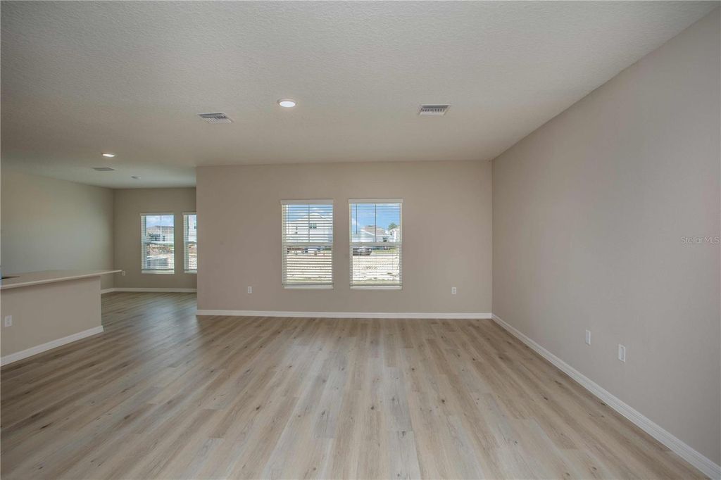 Image 3 of property listing at 2167 LAWSON WAY, Zephyrhills, FL 33541
