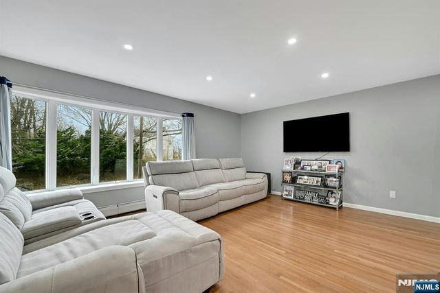 67 Central Avenue, Dumont, NJ 07628
