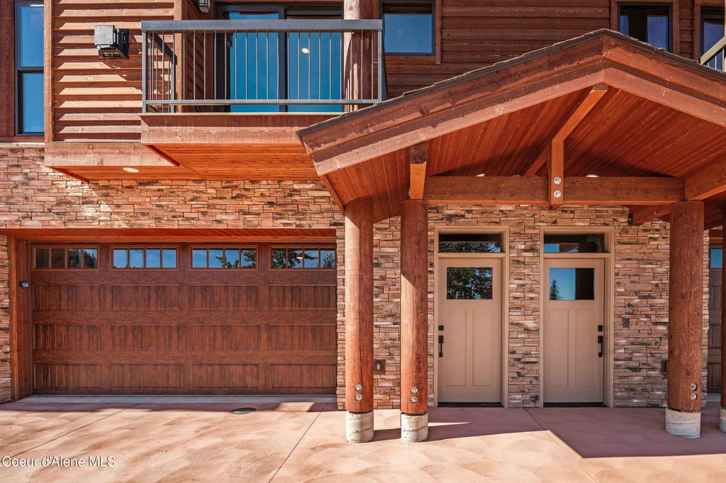 42 Olaf CT, Sandpoint, ID 83864 photo 2