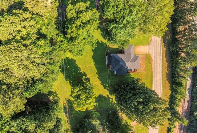 2986 Hilltop Dr, Buchanan, GA 30113